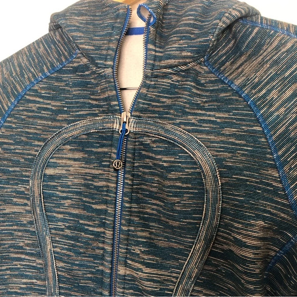 Lululemon Athletica Scuba Hoodie We Are From Space Polar Cream Blue size 8 - Picture 5 of 8